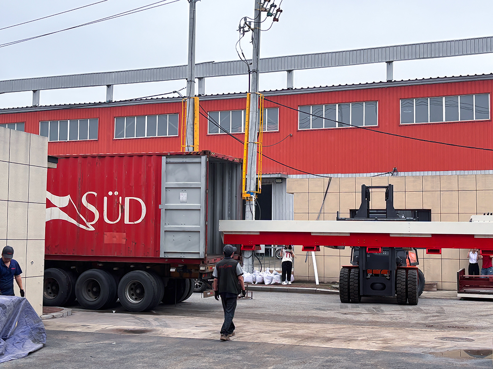 Large 8x4m Waterjet Cutting Machine: Ideal for Construction Steel Processing Supports 40-foot Container Delivery