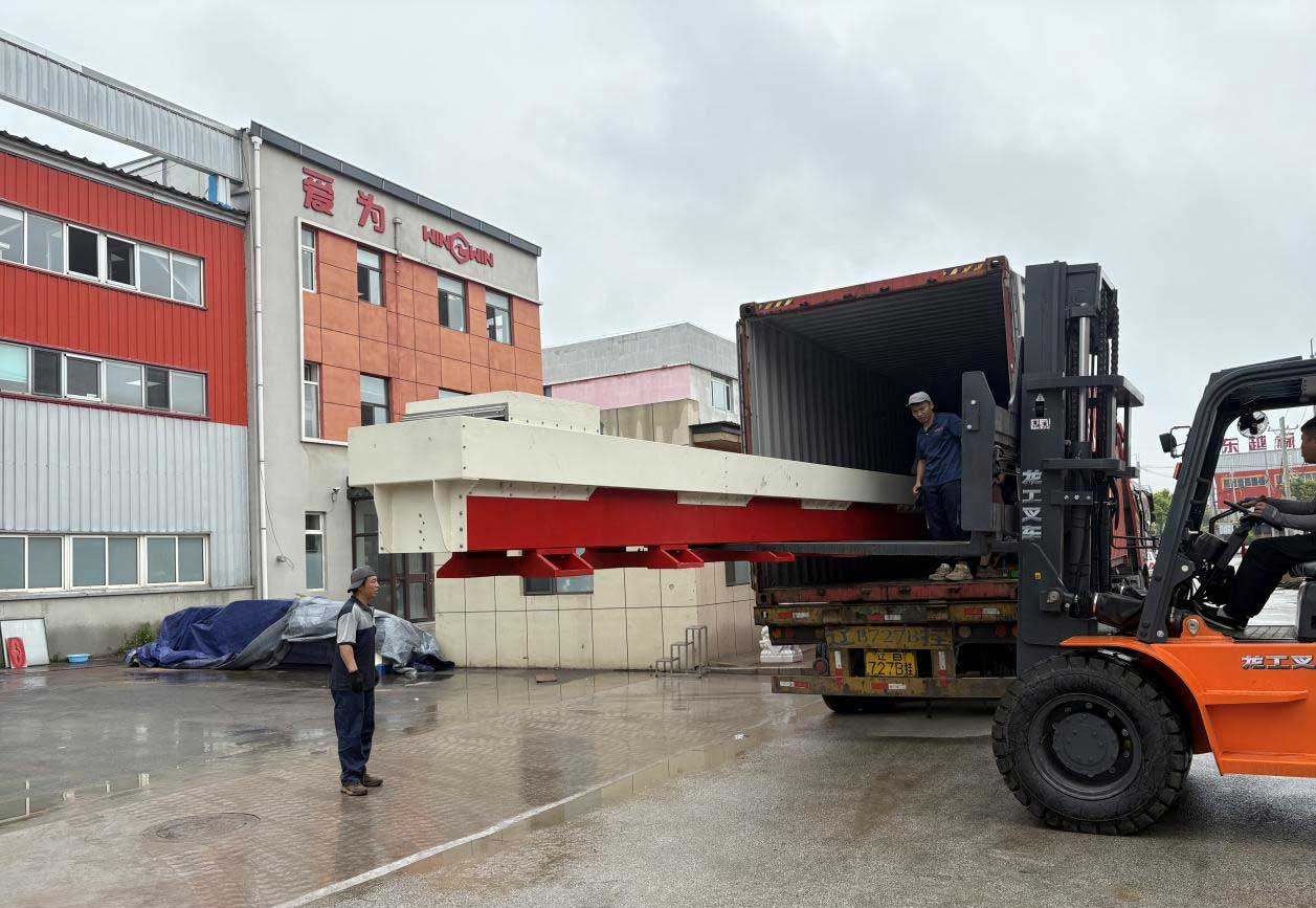 What is the current situation of American companies importing water jet cutting machines from China?